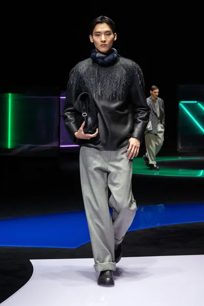 Look 43